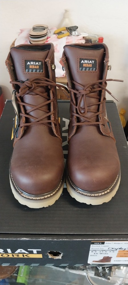 New Ariat Work Boots for Men Size 8.5 in Original Box