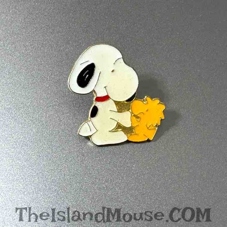 Vintage Snoopy and Woodstock Peanuts Collectible Pin U2-255