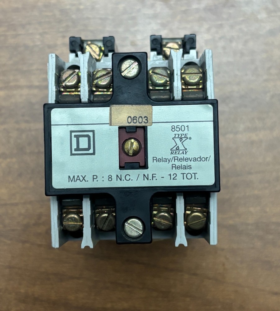 Square D 8501 Type X  Industrial Control Relay  8501 X0 40    Ser A     8501X040
