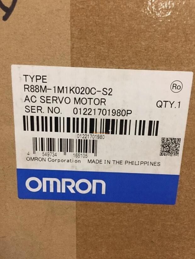 1PCS Omron R88M-1M1K020C-S2 AC servo motor New