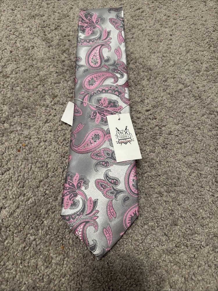 Verse 9 NWT Silk Design Paisley Edition Multi Color Pink/Gray Tie & Hanky Set