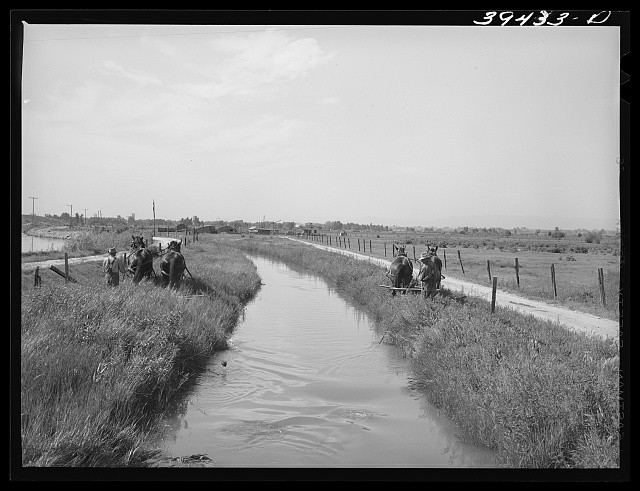 Photo:Canyon County Idaho 1941 Irrigation Ditch Horses Workers