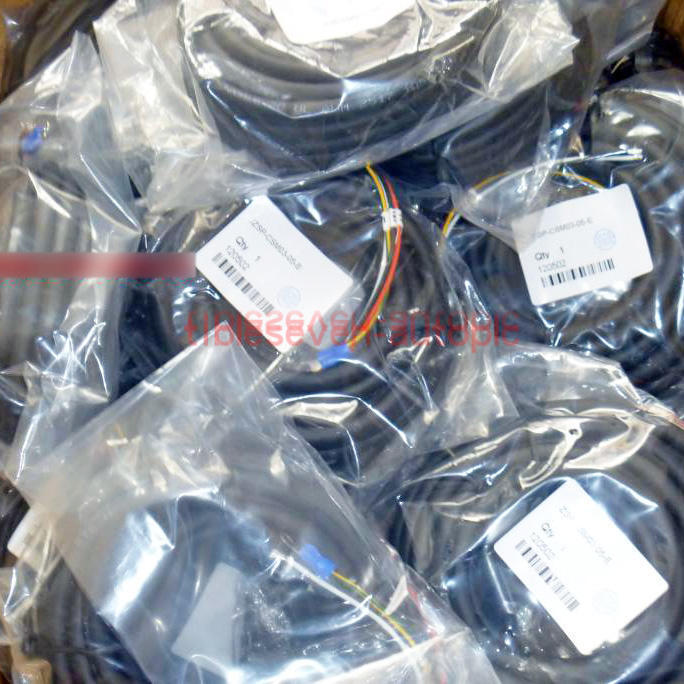 1PC New For Yaskawa JZSP-CSP25-15-E Servo Encoder Cable 15m
