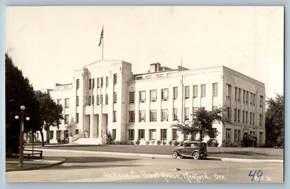 1949 Jackson Co. Court House Car Medford Oregon OR RPPC Photo Vintage Postcard