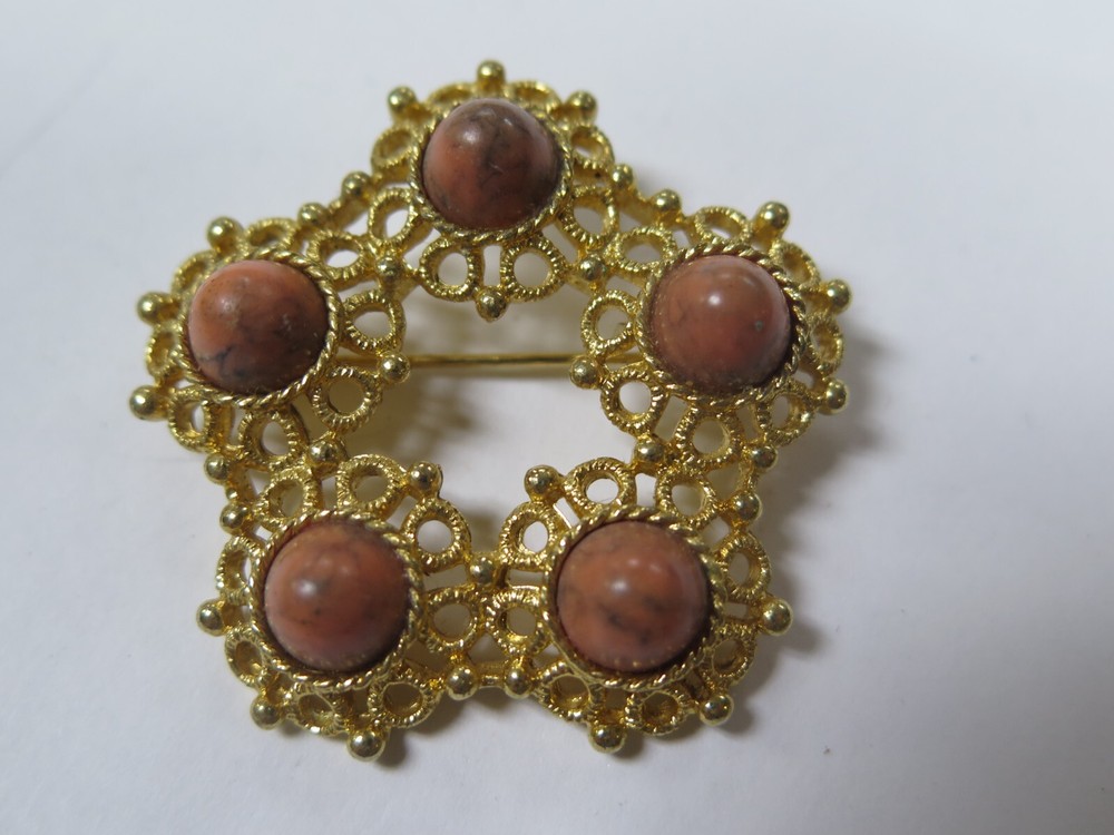VINTAGE Signed Sarah Coventry Gold Tone Pin Brooch, Estate Jewelry