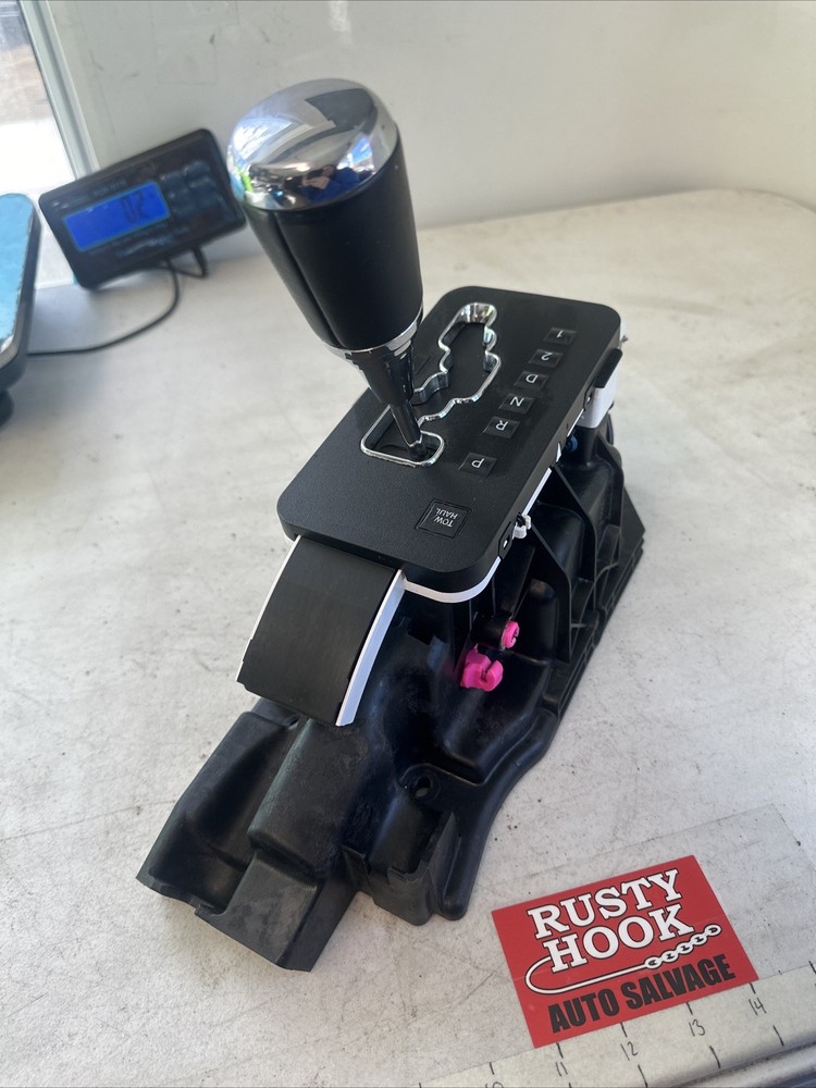 2012 jeep liberty shifter P52125435AE