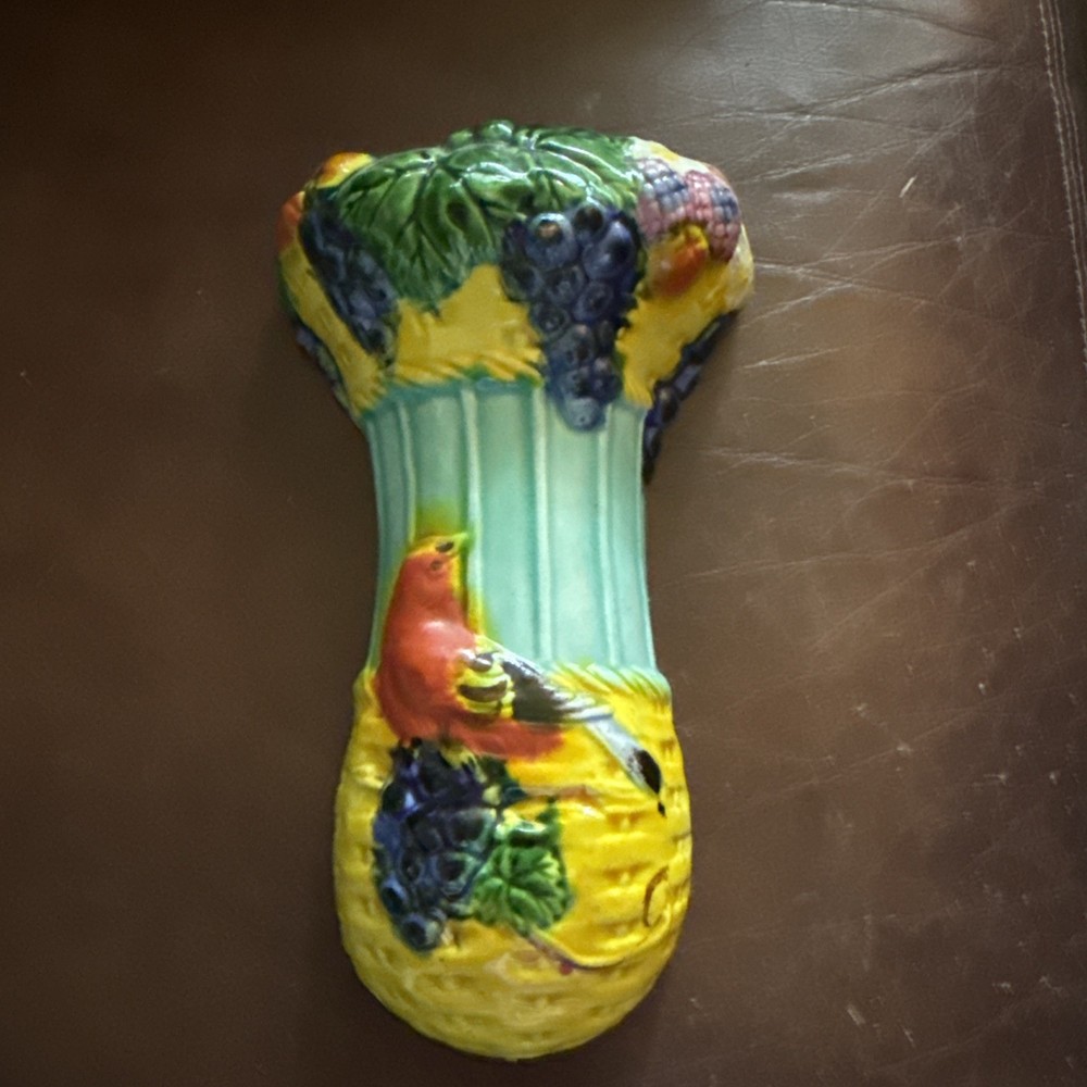 Vtg Ceramic Hand Painted Pottery Wall Vase Pocket Bird Basket