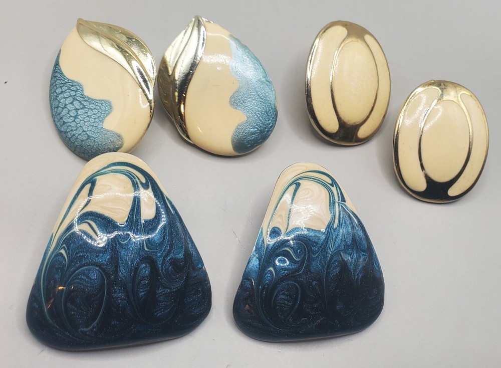 3 Pr Vtg Enamel Pierced Earrings Blue Cream Triange, Blue Cream Teardrop, Oval