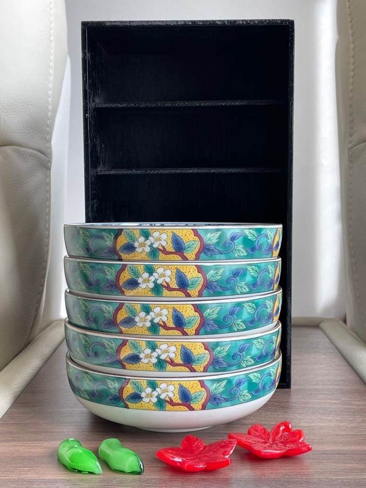 Kyoto Ware Kutani Pottery 5 Small Bowls Set with Glass Chopstick Rests