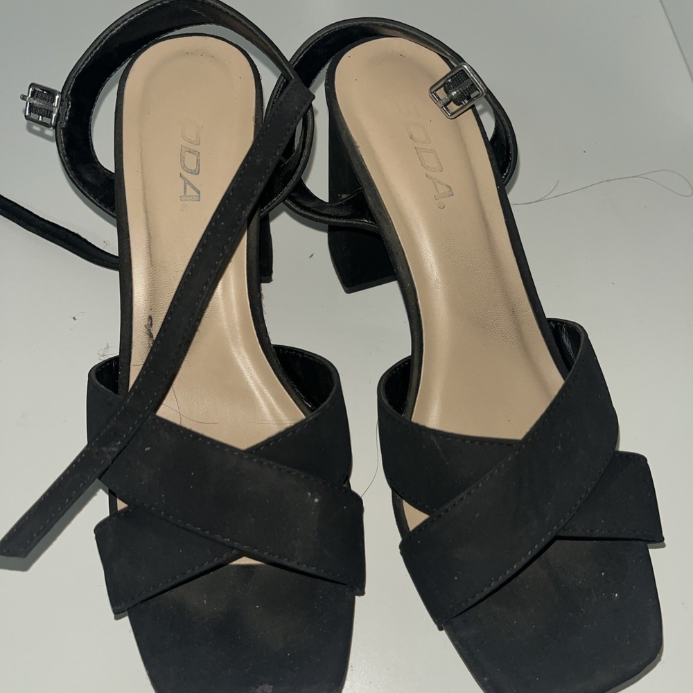 Soda Sz 8 Women's Block Chunky Heels Sandals Platform Ankle Strap Patent Black
