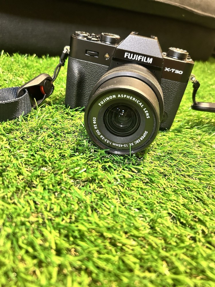 Fujifilm X-T30 II 26.1MP Mirrorless Camera (FUJINON XF 15-45mm f/3.5-5.6 OIS PZ)
