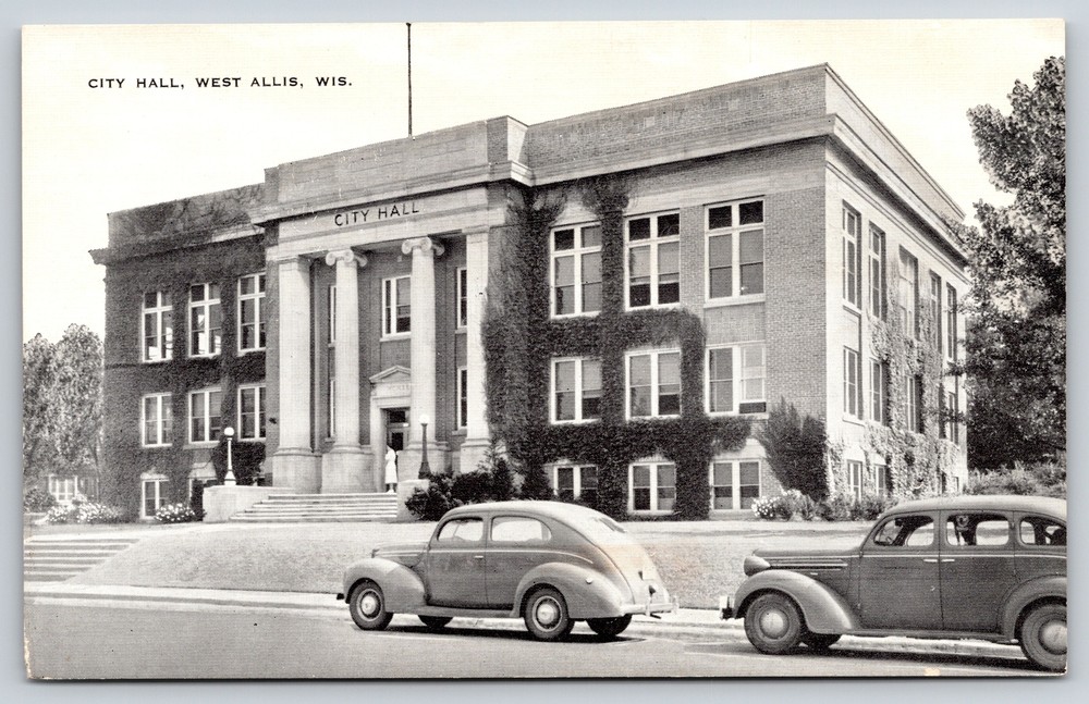West Allis Wisconsin~Front of City Hall B&W~Vintage Linen Postcard