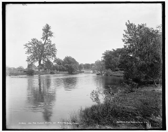 Photo:On the Huron River at Ann Arbor, Mich.