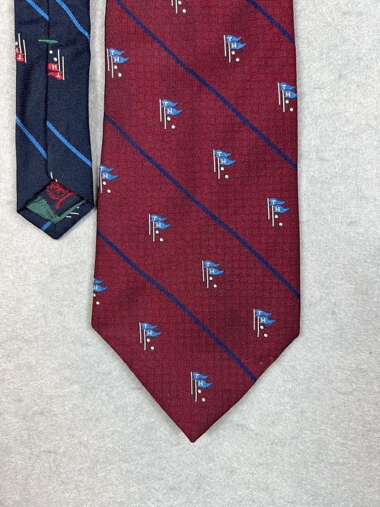 Tommy Hilfiger Men’s Silk Tie Golf Theme Blue Red 56” x 4” Classic Necktie