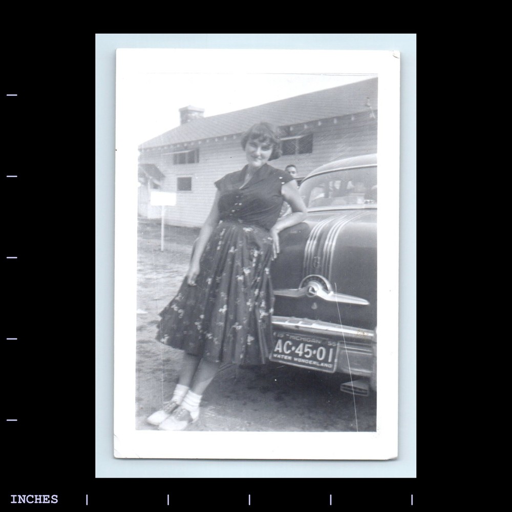 Old Vintage Photo WOMAN CLASSIC CAR MICHIGAN 1955