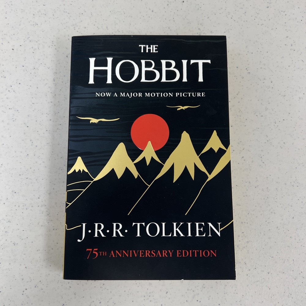 THE HOBBIT - J.R.R Tolkien (75th Anniversary Edition) Paperback Book LOTR