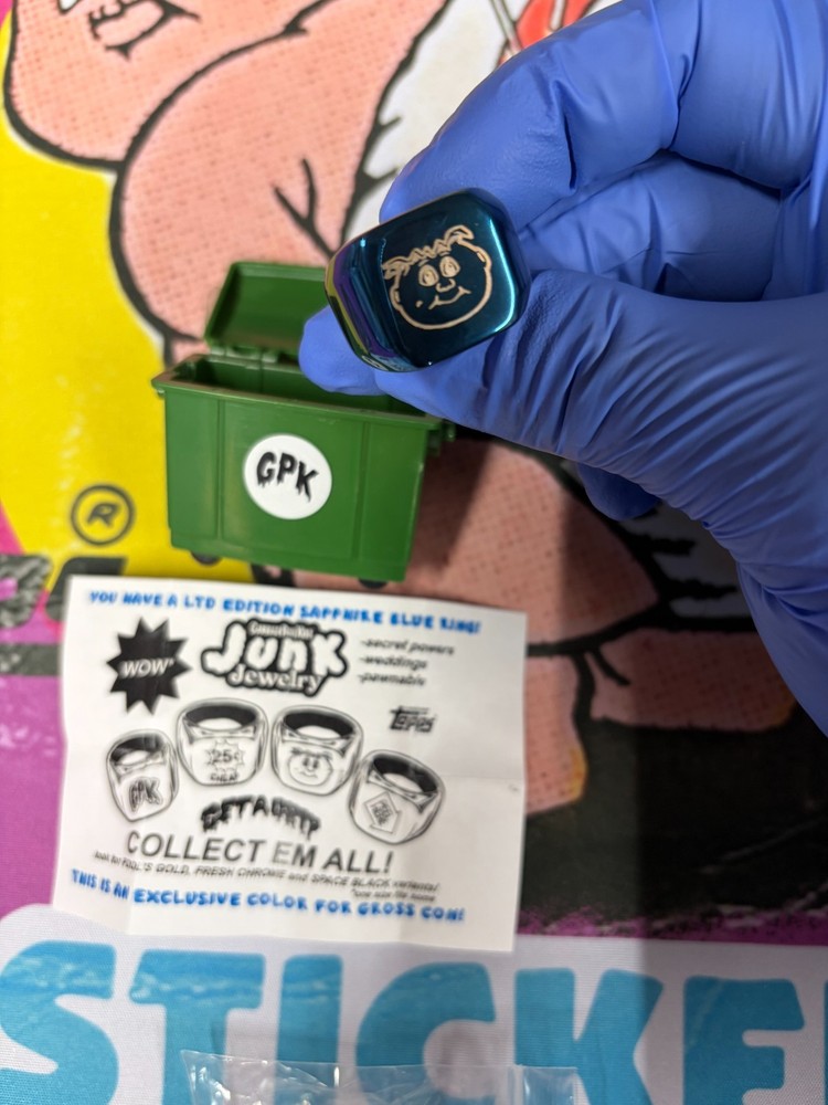 Garbage Pail Kids x Get a Grip Gross Card Con Sapphire Adam Bomb Ring GPK Topps