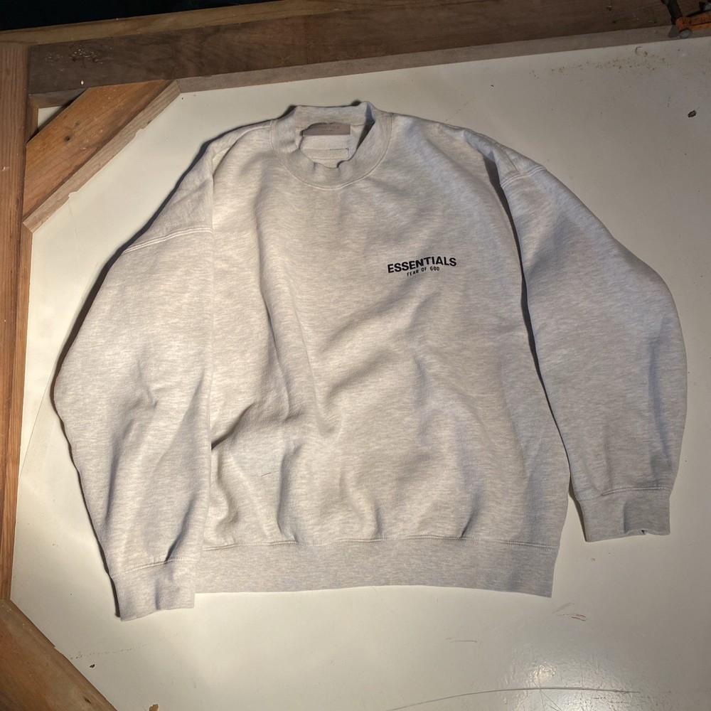 Fear of God Essentials Light Gray Crewneck Sweatshirt xl