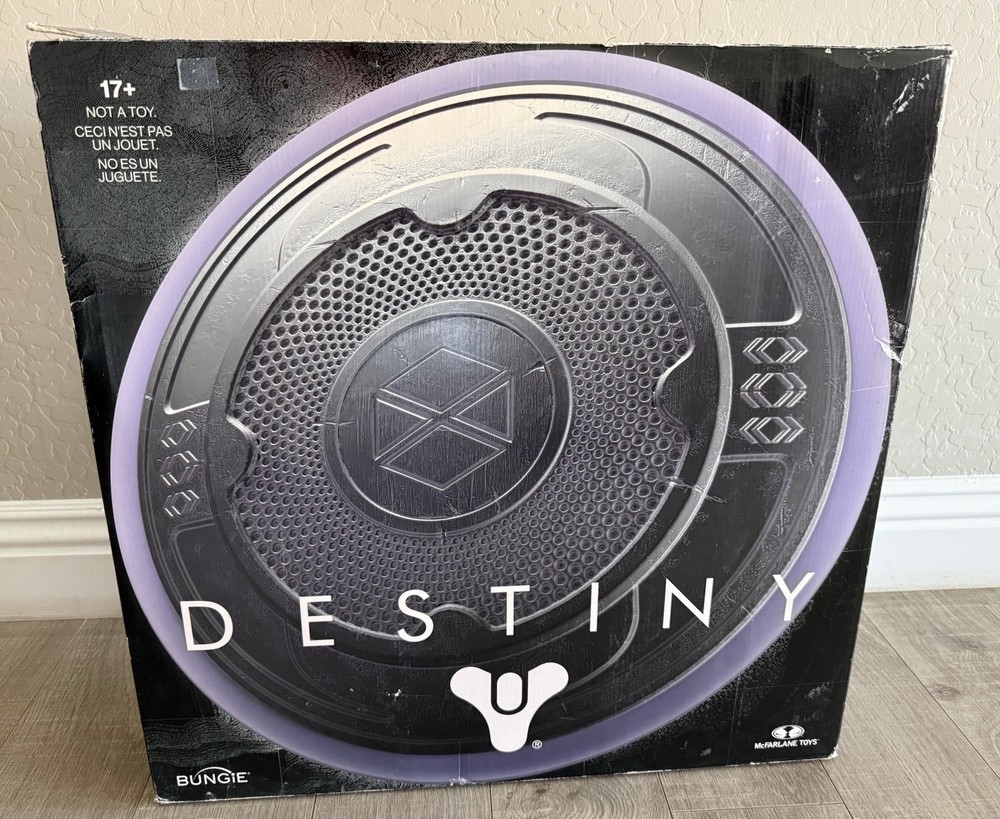 McFarlane Toys Destiny 2 Titan Sentinel Shield 23
