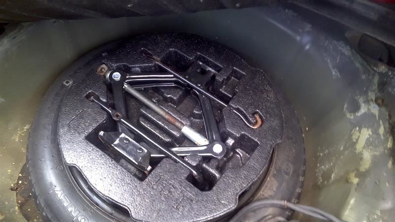 SONATA    2011 Jack 954681621 NO FOAM TRAY NO SPARE TIRE