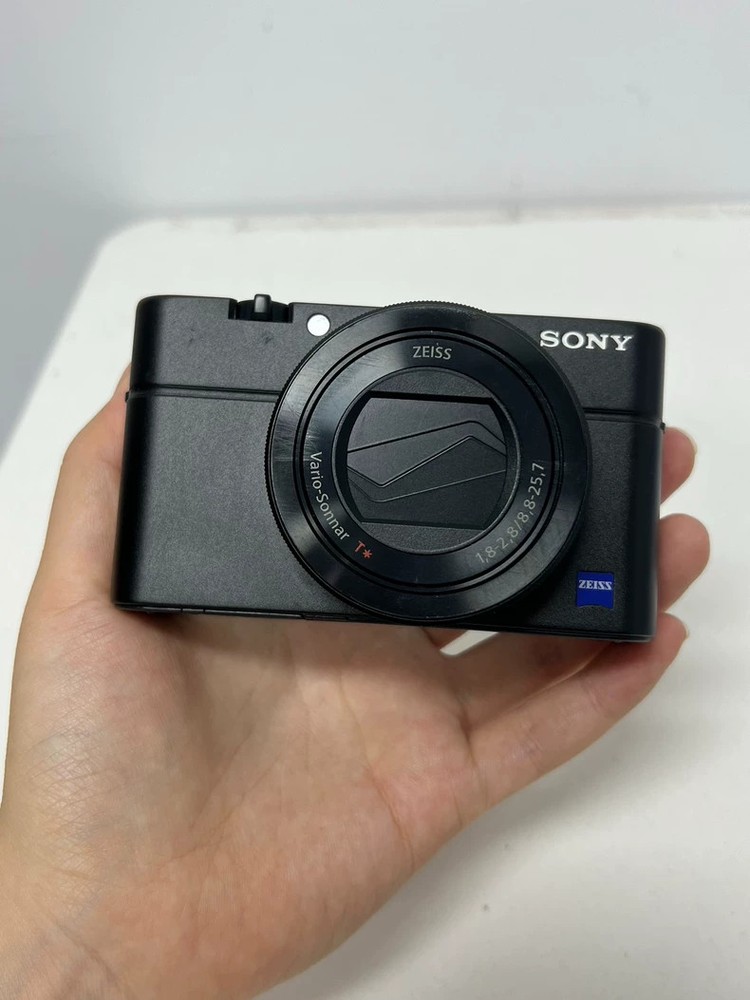 Sony DSC-RX100 III RX100M3 Digital Camera 20.1 MP with Built-in WiFi NFC-96% New