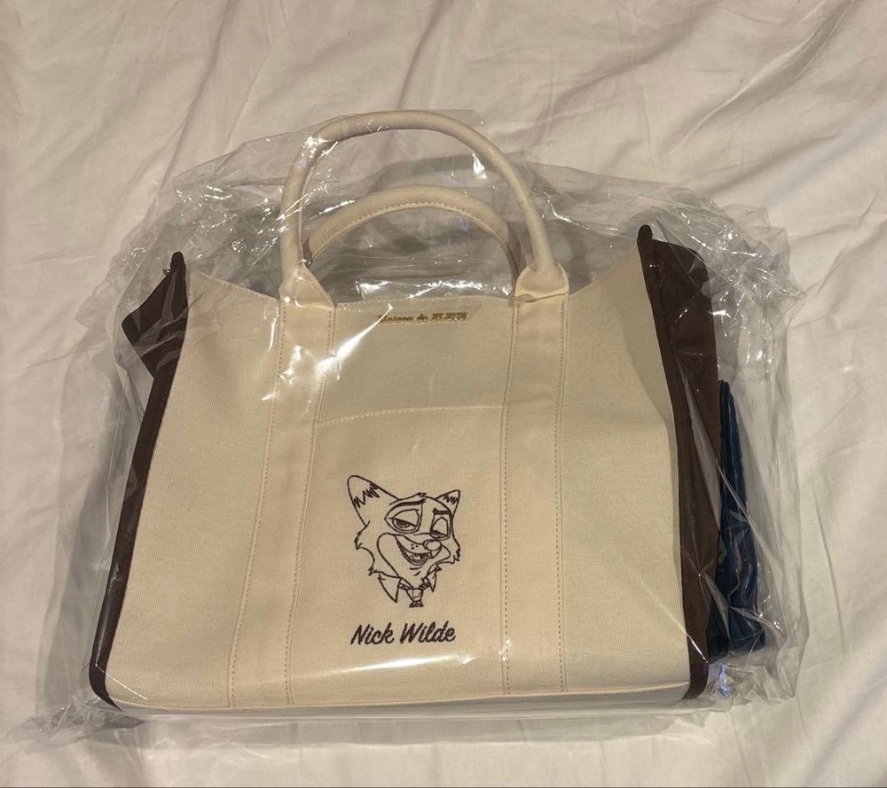 Maison de FLEUR Disney Zootopia Nick Wilde Tote Bag Ivory New with Scarf