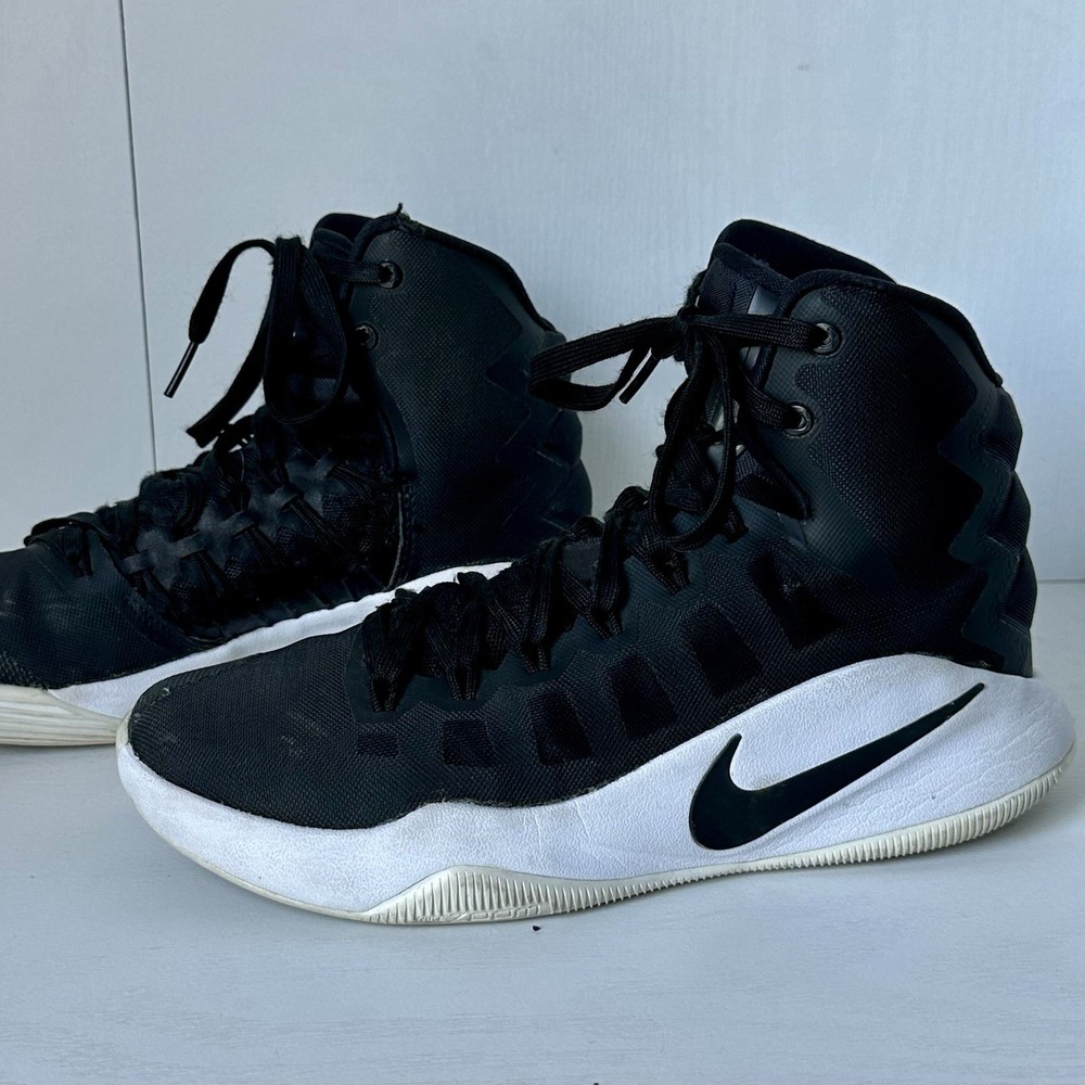 Nike Basketball Sneakers Size 7.5 Hyperdunk Black White Shoes