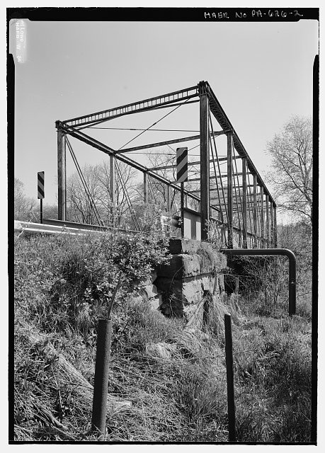 2. PERSPECTIVE VIEW OF WEST PORTAL AND ABUTMENT. - Williams Road Bridge,