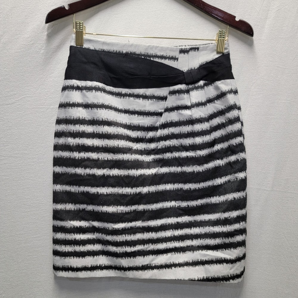 Antonio Melani Pencil Skirt Womens 2 White Black Lined Stretch Back Zip Formal