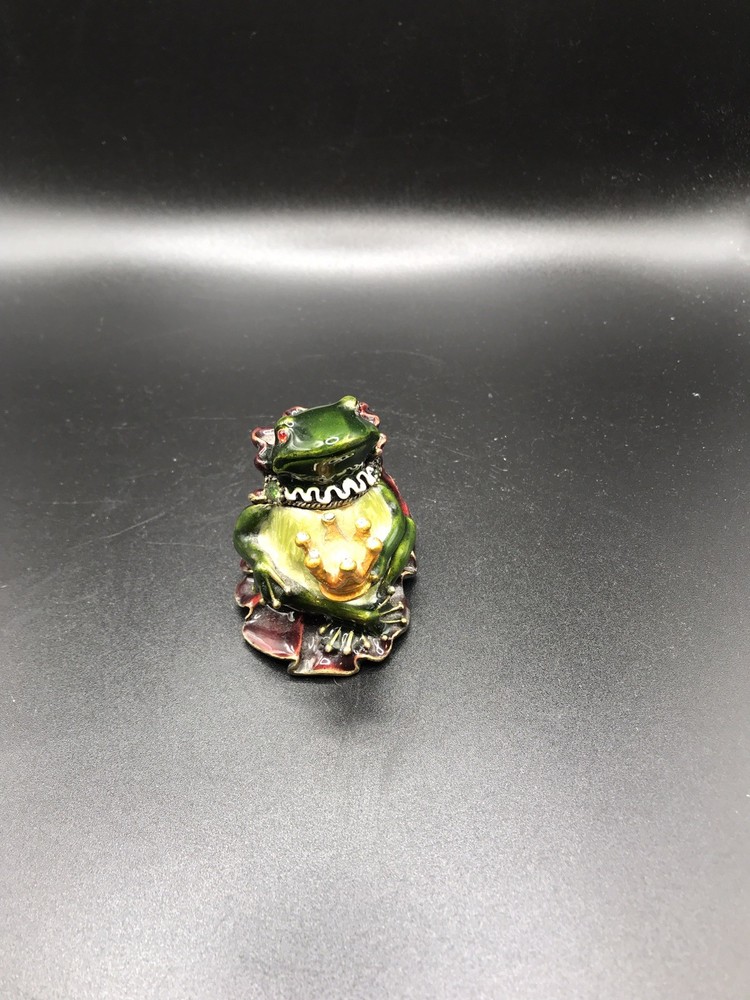 Vintage Royal Frog Prince holds Crown Jeweled Enamel Hinged Trinket Box 👑🐸