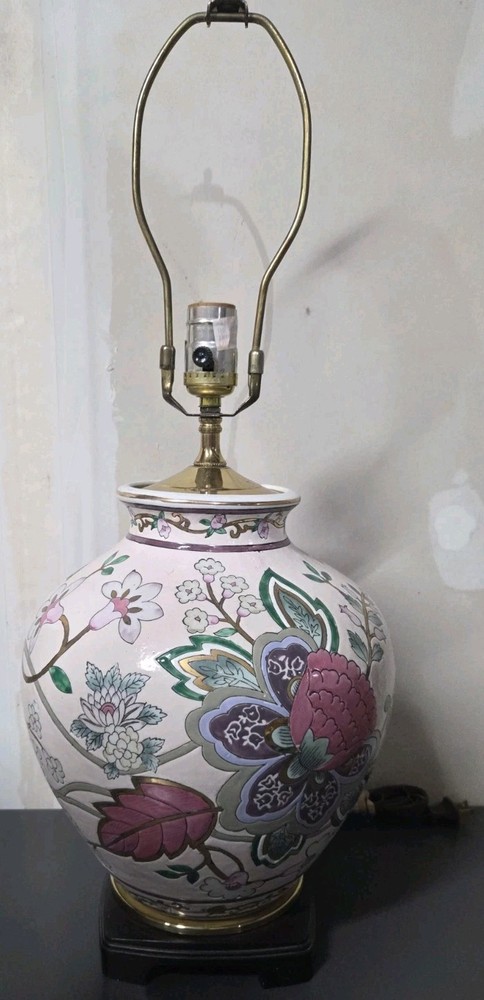 Vintage Ginger Jar Chinese Porcelain Table Lamp Floral Roses Brass Wood Base