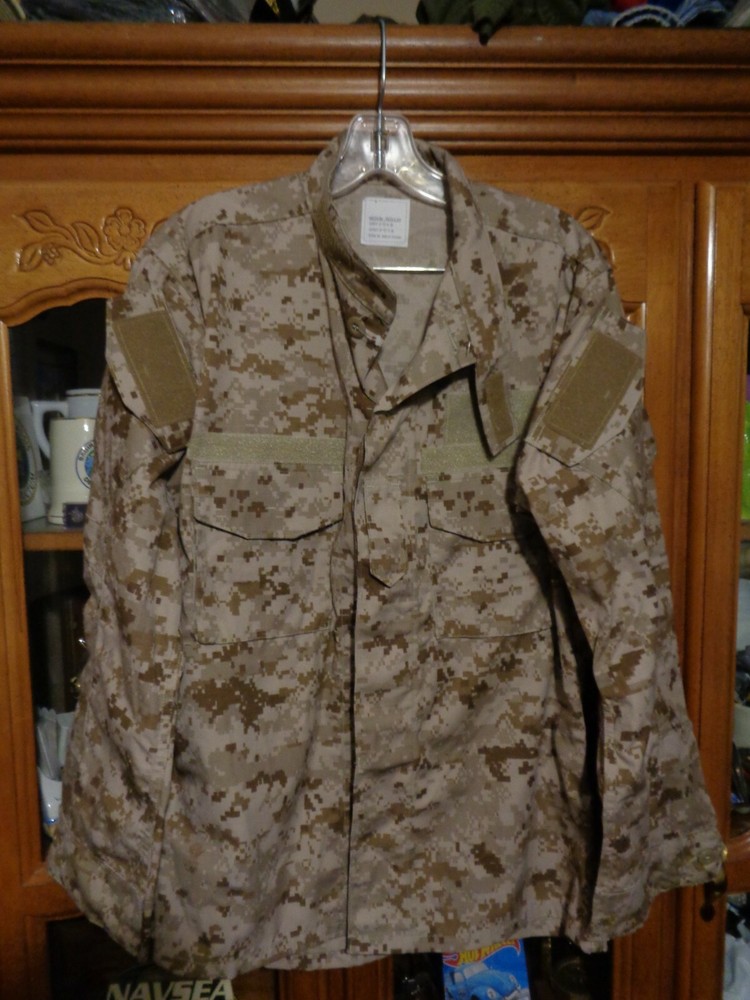 TYPE II AOR1 NWU DESERT SHIRT Navy W/ NAVY ACE MEDIUM REGULAR W/ COMBAT HOOK NEW-image