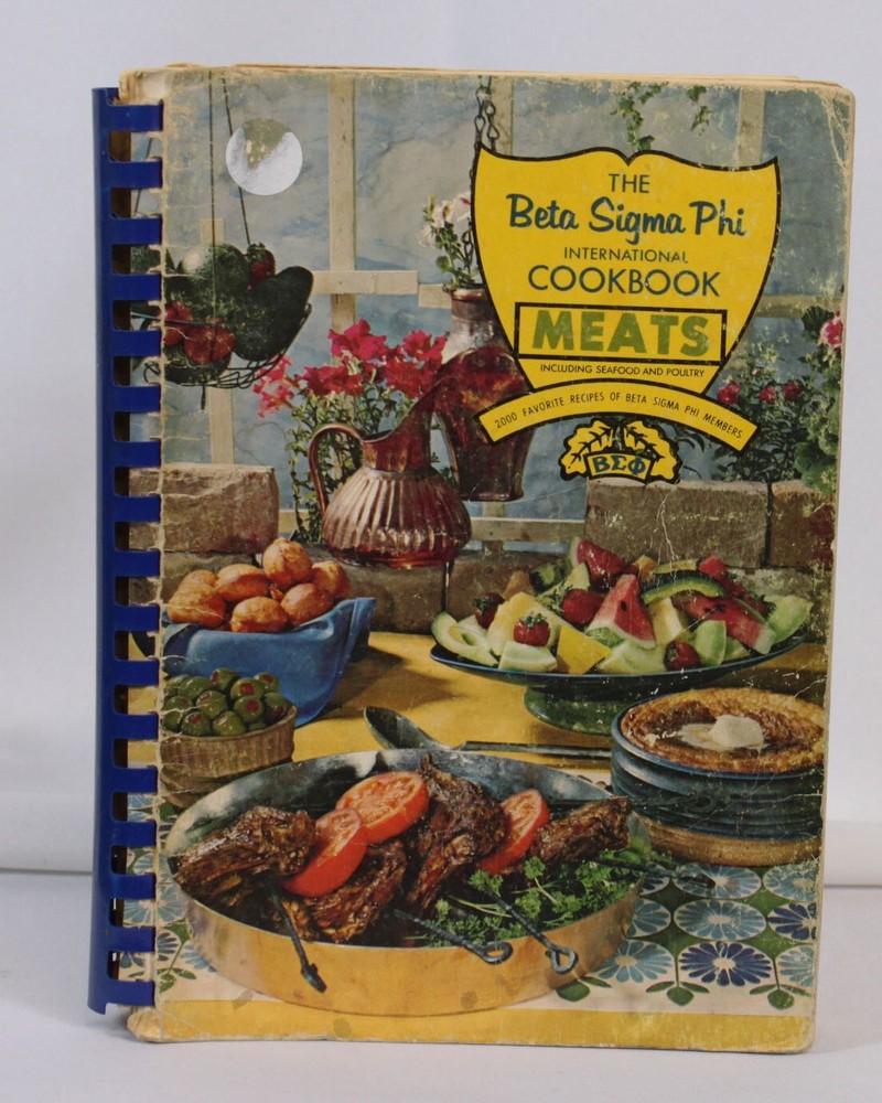 Vintage 1968 Beta Sigma Phi Spiral Cookbook International Meats Seafood Poultry Recipes