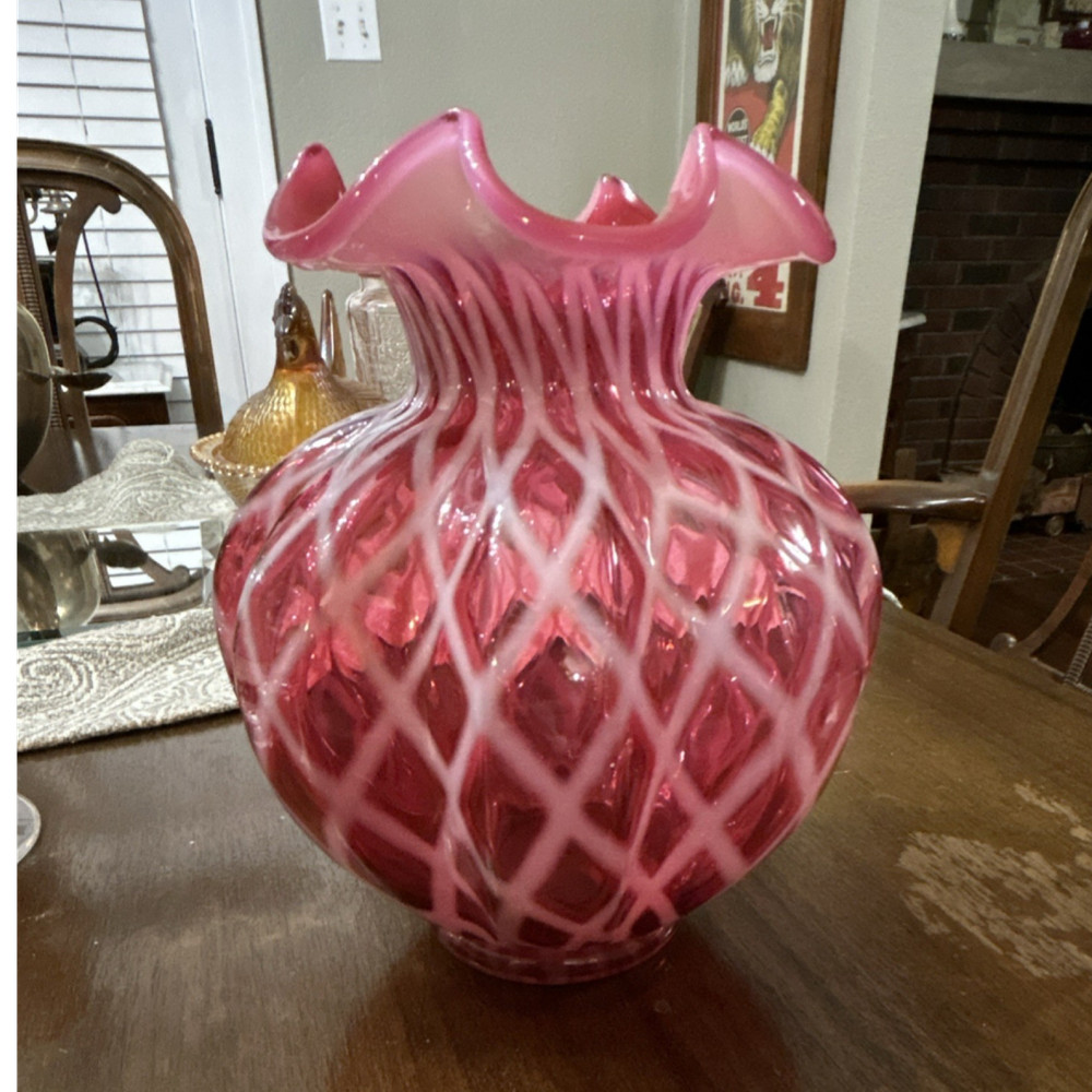 Fenton cranberry diamond optic melon vase