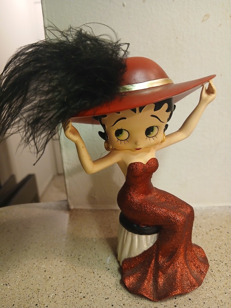 Betty Boop Lady in Red Musical Figurine Red Dress Hat 6” Westland Giftware 11524