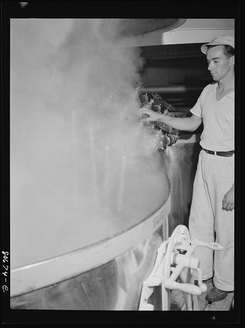 Photo:Cambridge Maryland 1941 Phillips Packing Co Tomato Juice Canning Vat