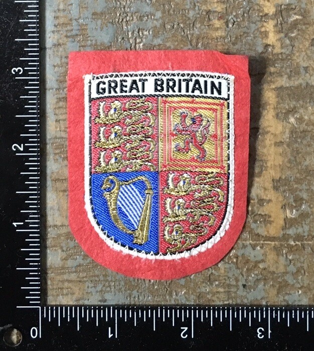 Vintage GREAT BRITAIN Coat Of Arms Crest Travel Souvenir Woven Patch