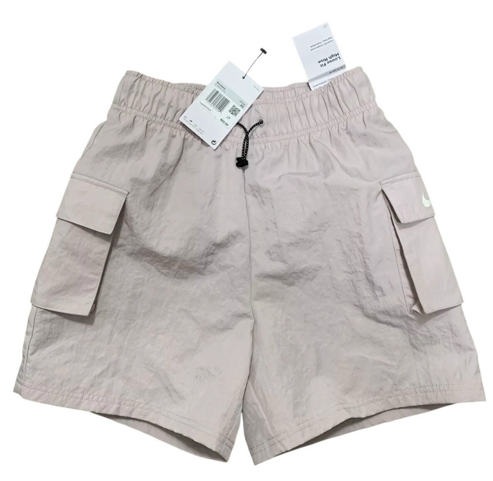 Women's Nike Sportswear Essential Woven High-Rise Shorts X Small- DM6247-019