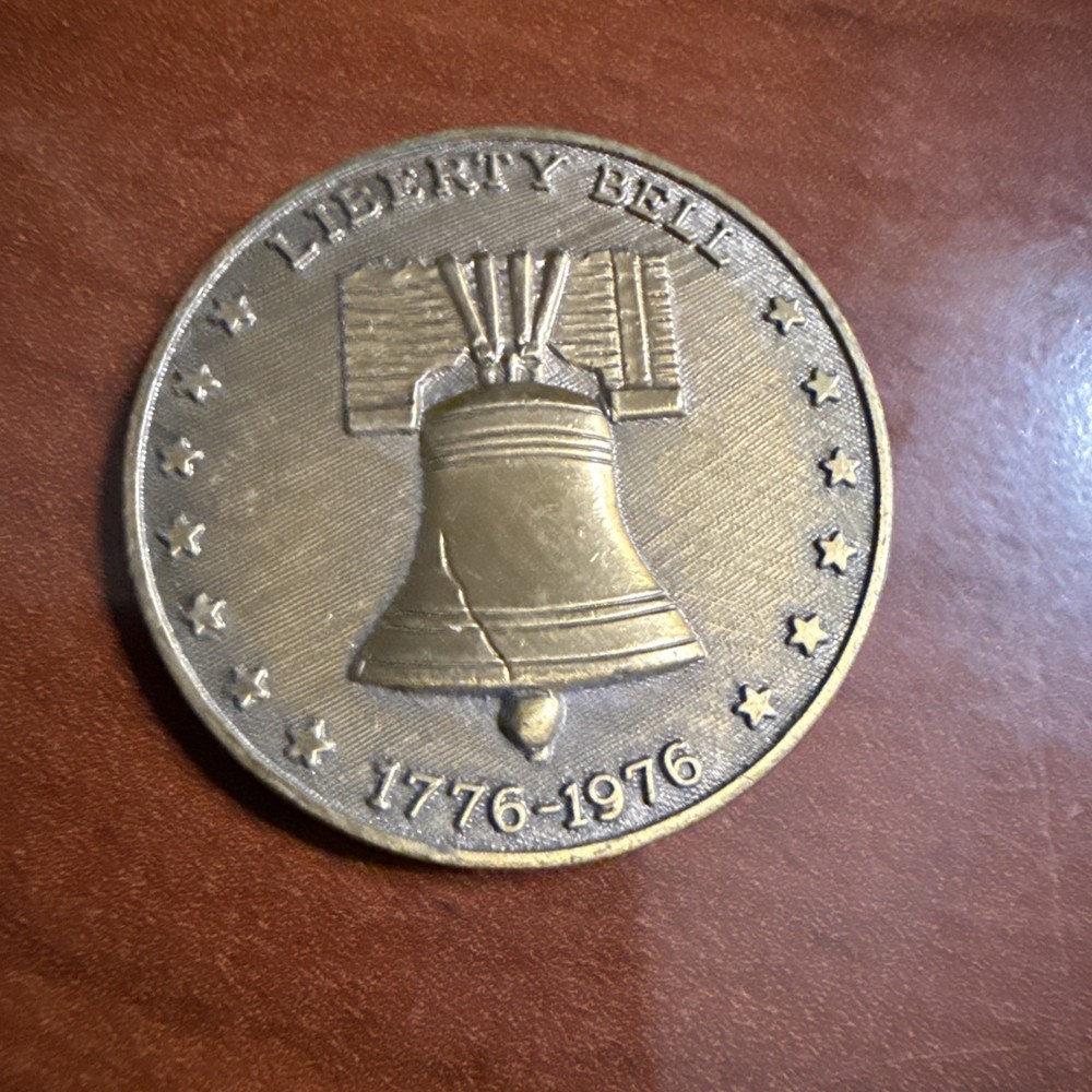 1776-1976 Liberty Bell United States of America Bicentennial Medal Coin