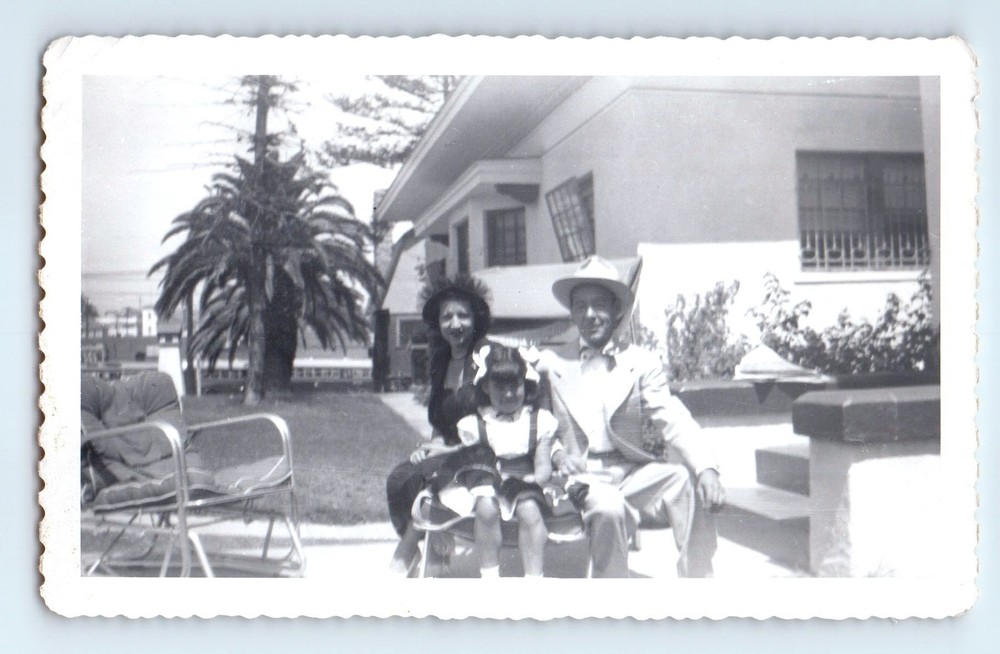 Old Vintage Photo MAN WOMAN AND GIRL SITTING OUTSIDE HOUSE FOUND SNAPSHOT