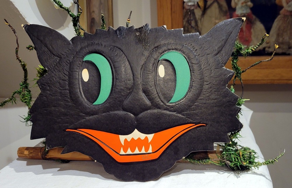 Third  Vintage H.E Luhrs Beistle Halloween Die-Cut Black Cat Paper Decoration