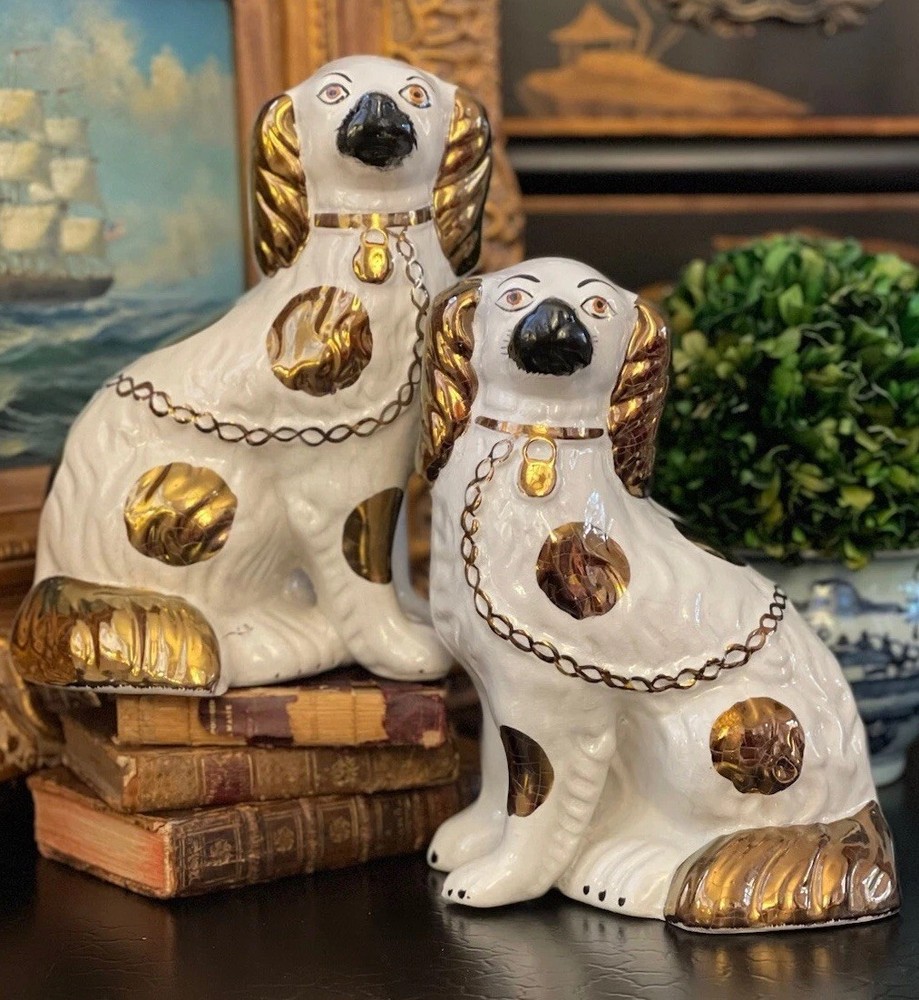 Splendid Rare 19C English Staffordshire Copper Luster Spaniel Mantle Dog Pair 9”