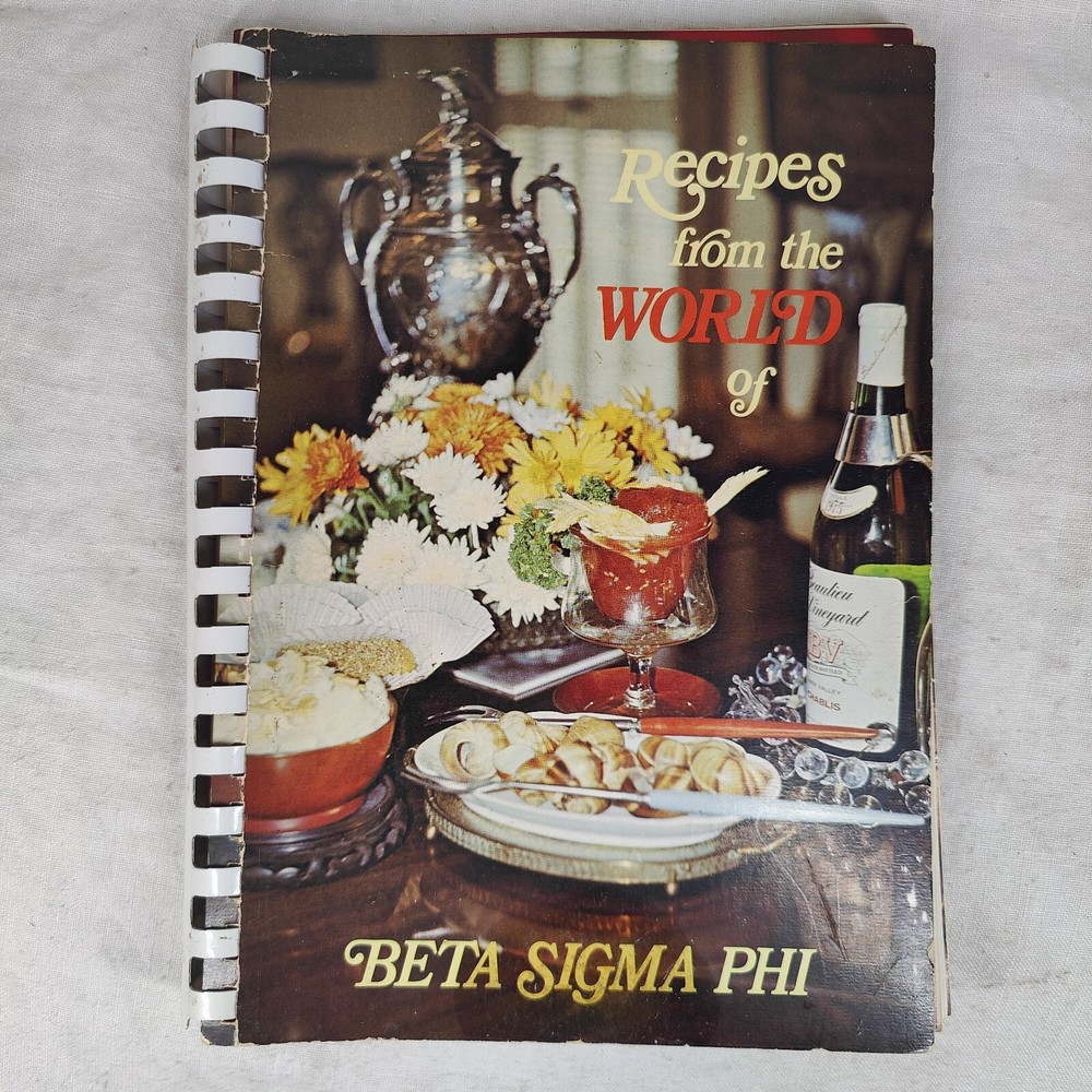 Rare 1978 VTG World Recipes Beta Sigma Phi int. Community Cookbook History