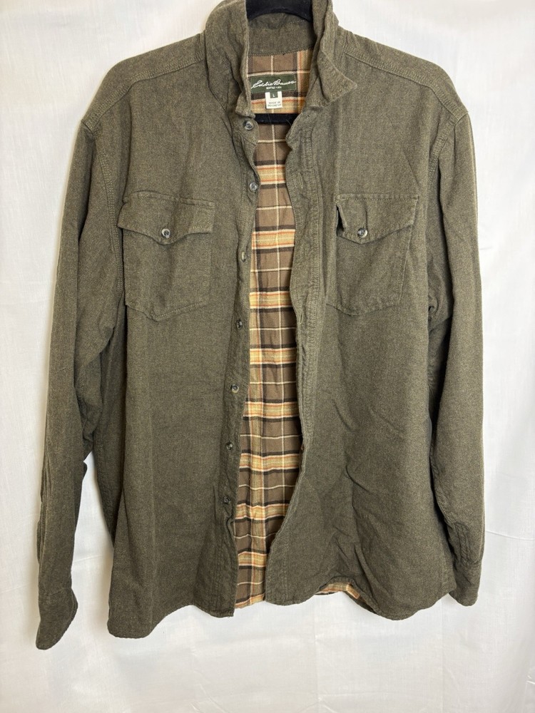 Eddie Brauer Button Up Shirt in Light Blue