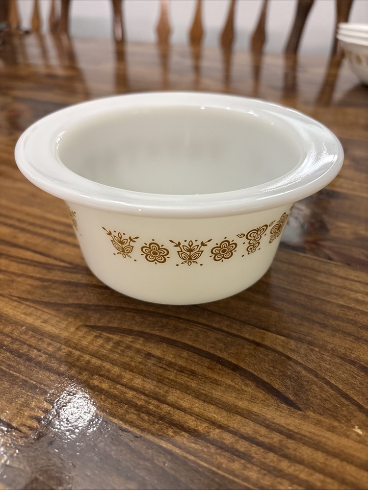 Pyrex Corning NY USA Butterfly # 75 Butter Margarine White Gold Bowl Dish