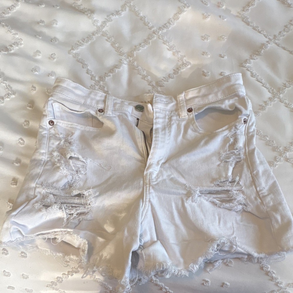 American Eagle Outfitters Women's White Distressed Cut-Off Denim Shorts Size 8