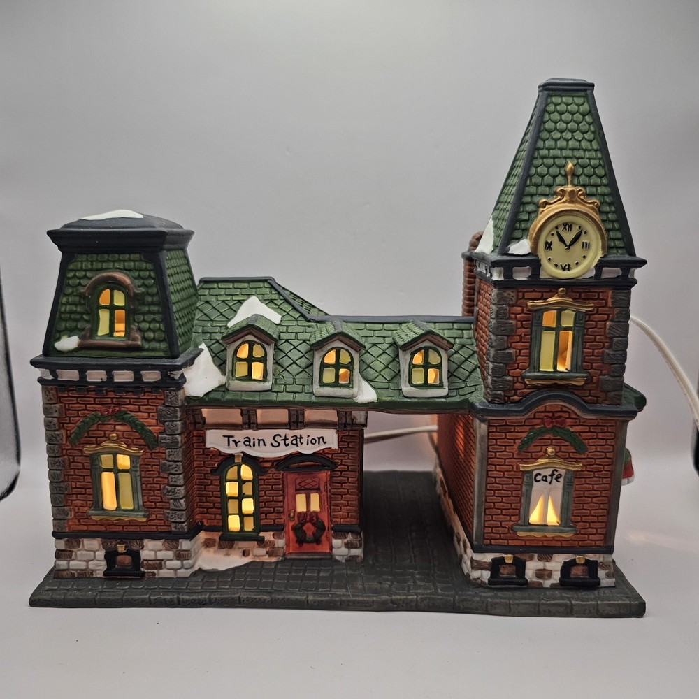 Dickens Collectibles 1998 Porcelain Victorian Lighted Train Station & Cafe