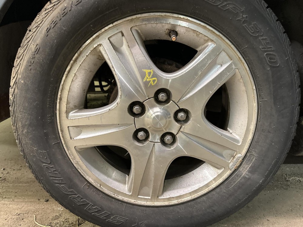 2000 Ford Taurus 16x6 Aluminum 5-Spoke Machined Wheel Used Grade C