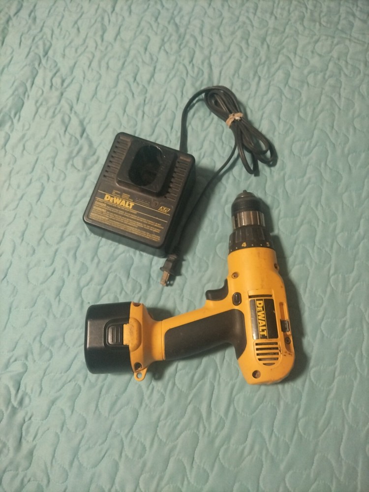 DeWalt 9.6V Cordless Power Drill Kit with Battery  