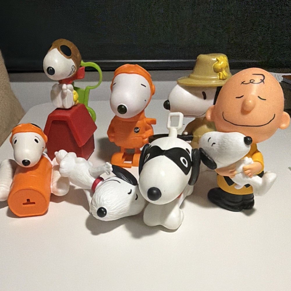 Peanuts Plastic Figurine Lot Snoopy, Charlie Brown & Woodstock